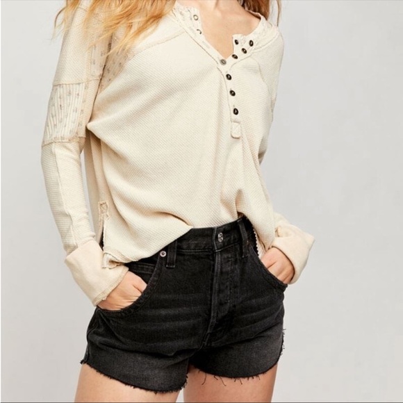 NWT FREE PEOPLE shorts size 25 black Taliesin cut off washed black denim - Picture 2 of 8